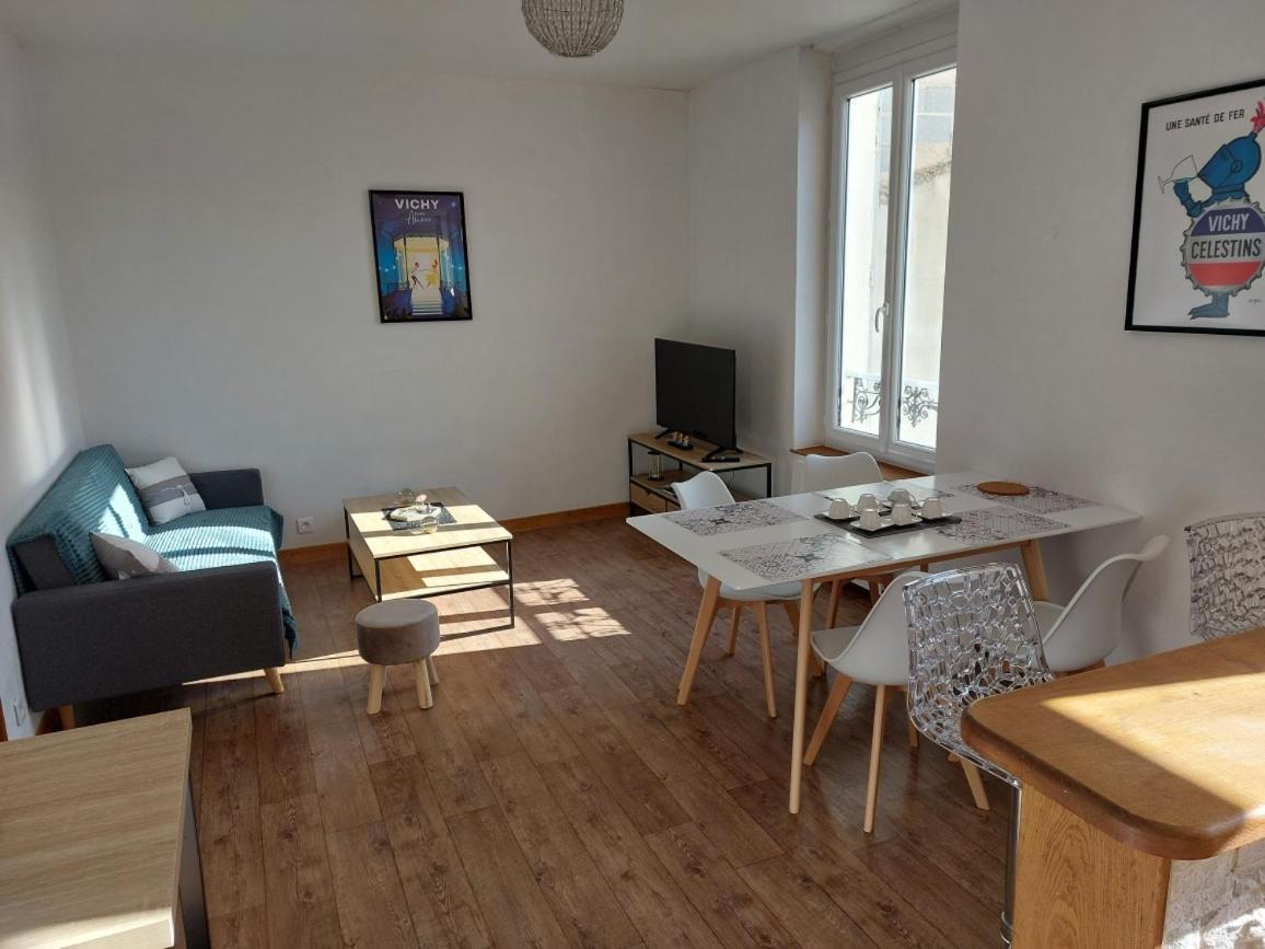 Appartement Proche Des Parcs Vichy Buitenkant foto